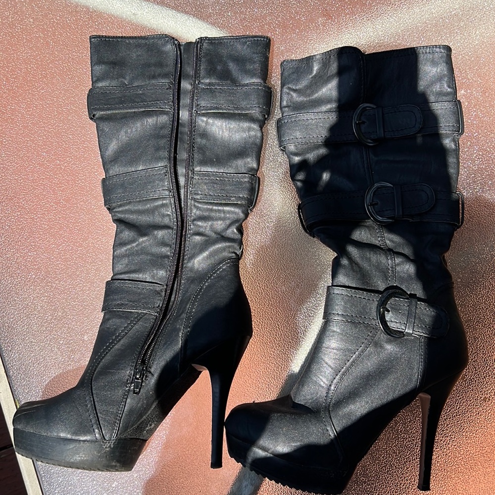 Ladies sexy black boots